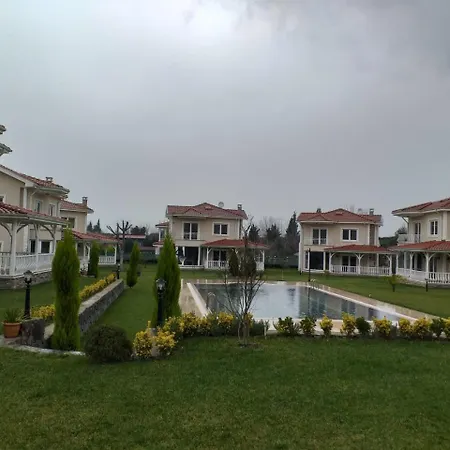 Palace Kirkpinar Villa *