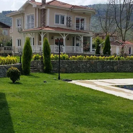 Palace Kirkpinar Villa *