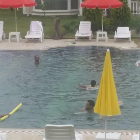 Palace Kirkpinar Villa *