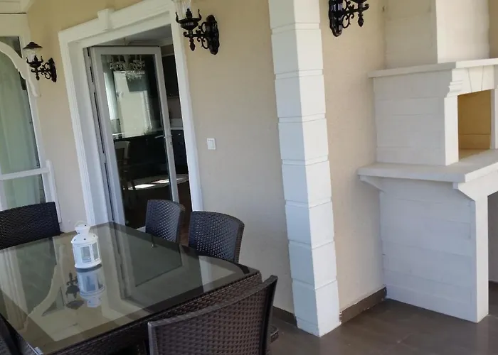 Palace Kirkpinar Vila *