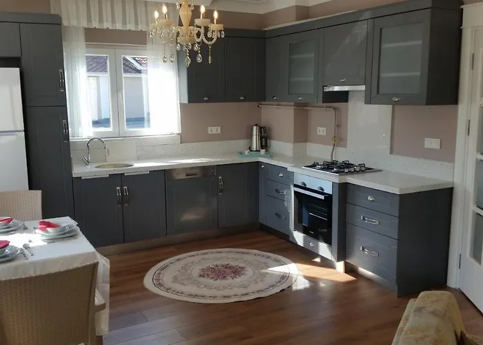 Palace Kirkpinar Vila *