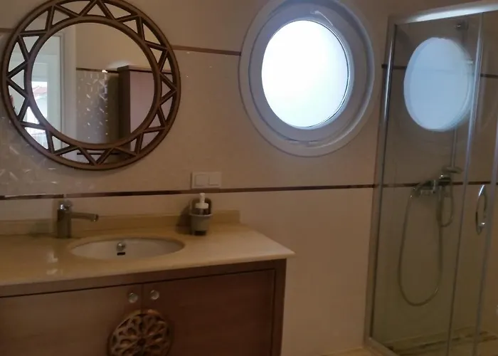 Palace Kirkpinar Vila *