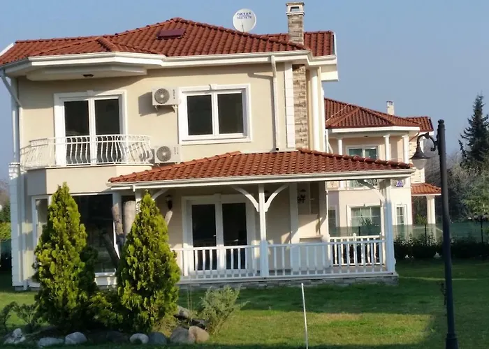 Palace Kirkpinar Vila